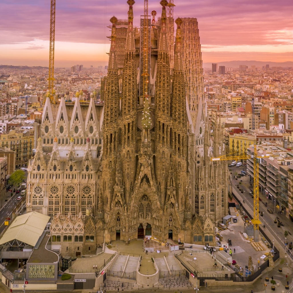Letiště Girona je bránou na Costa Bravu i do Barcelony