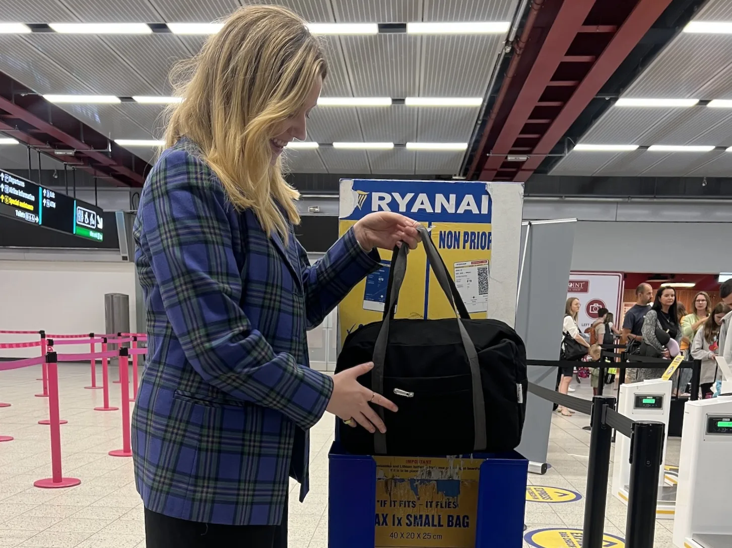 20L-Ryanair-5