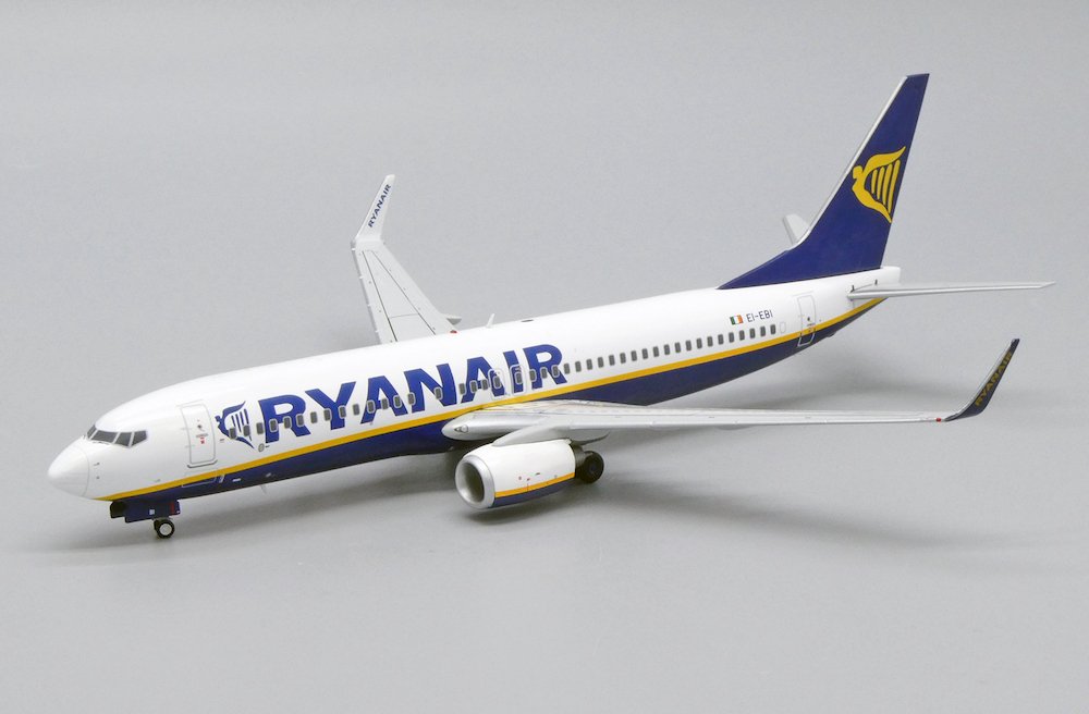 jc-wings-xx2492-boeing-737-800-ryanair-ei-ebi-xa5-209606_0